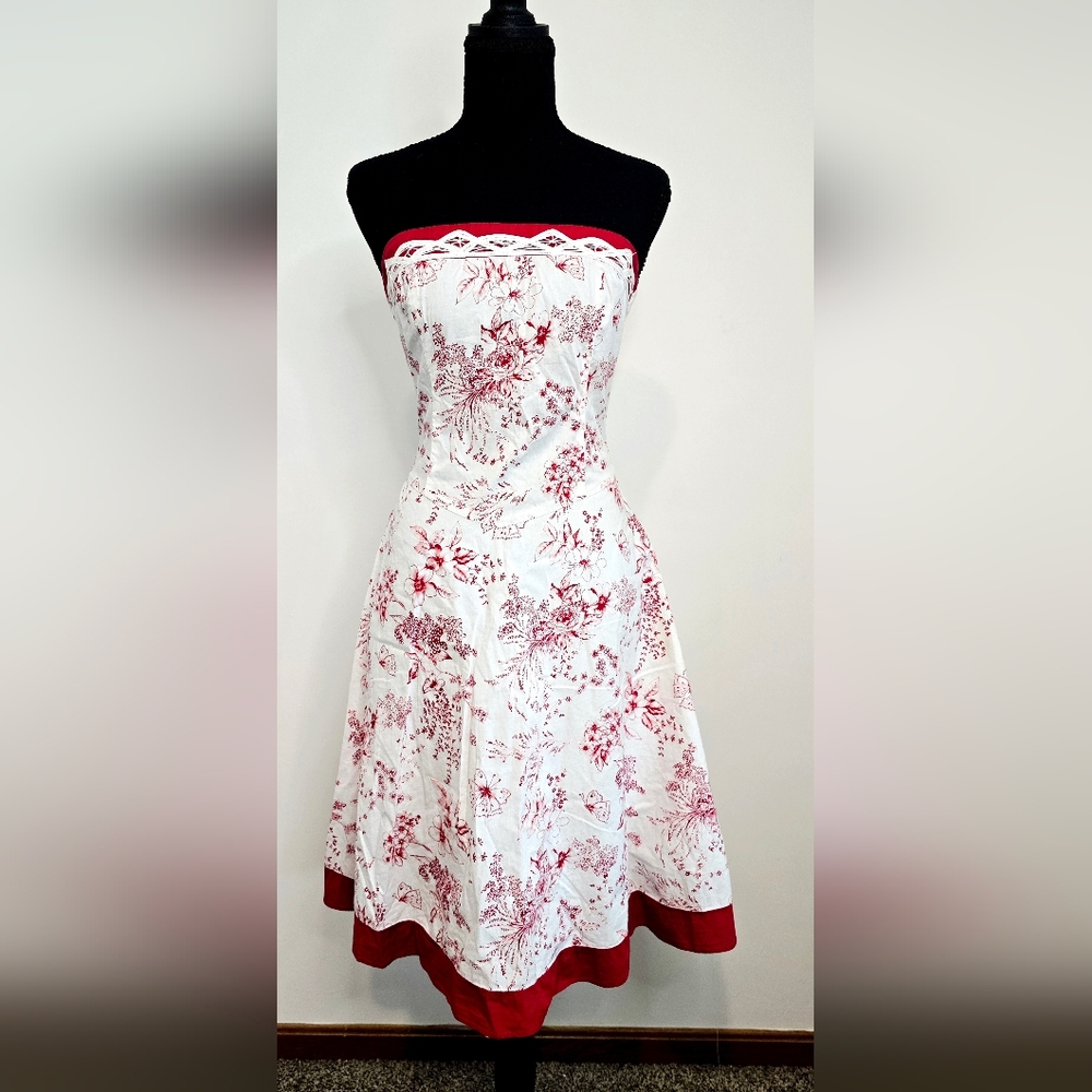 Strapless White and Red Floral A-Line Dress Cottagecore Coastal Grandma Preppy